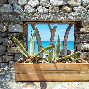 La Casa A Mare Bed & Breakfast